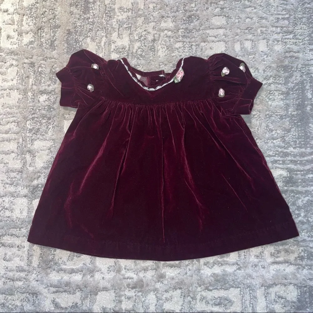 🏷️ 5 for $25 - VINTAGE Oshkosh Velour Baby Dress